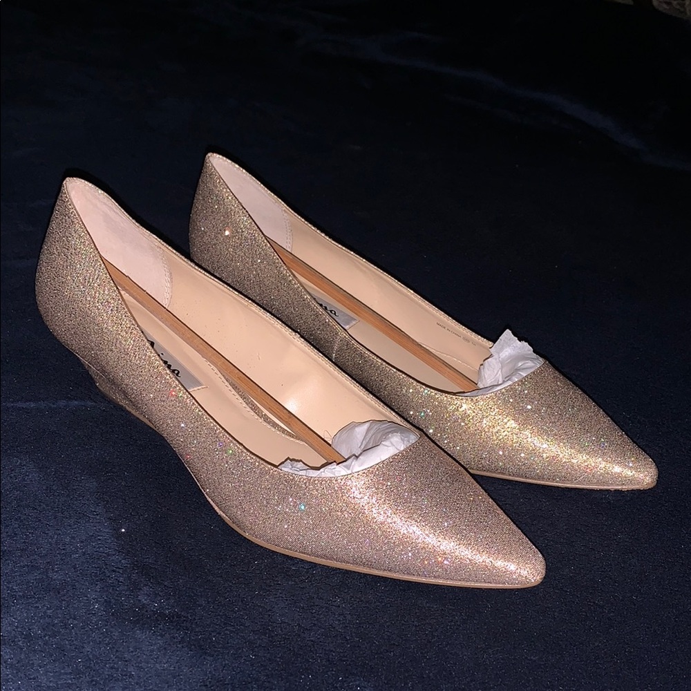 Nina Sparkling Gold Pointed Loafers